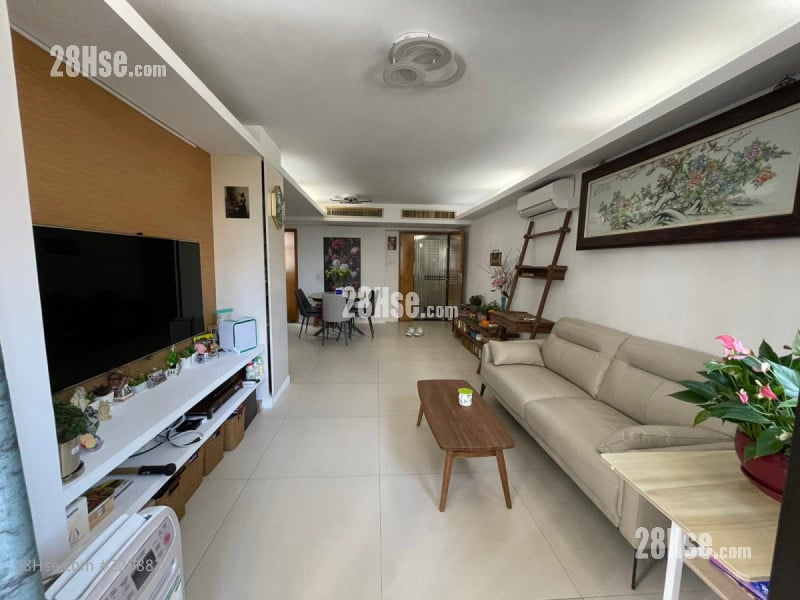 Hilton Towers Rental 3 Bedrooms 958 ft²