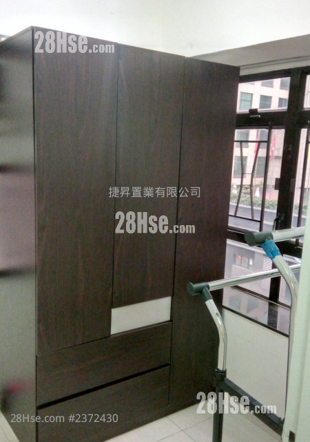 Golden Court Sell 2 Bedrooms , 1 Bathroom 274 ft² Golden Court Sell 2 Bedrooms , 1 Bathroom 274 ft²