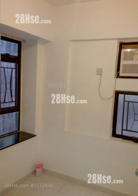 Golden Court Sell 2 Bedrooms , 1 Bathroom 274 ft² Golden Court Sell 2 Bedrooms , 1 Bathroom 274 ft²