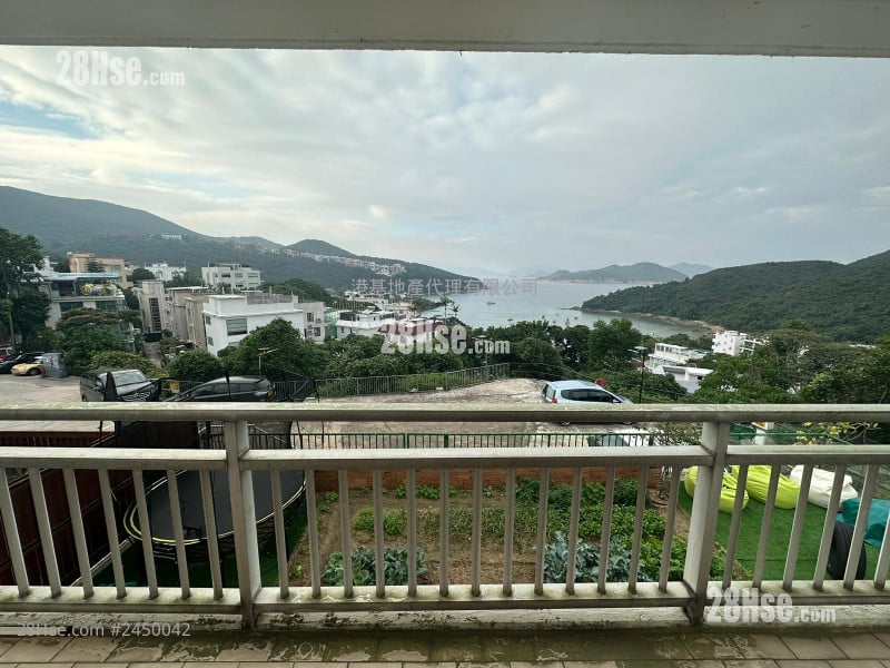 Village House Rental 4 Bedrooms , 3 Bathrooms 1,260 ft² Village House Rental 4 Bedrooms , 3 Bathrooms 1,260 ft²