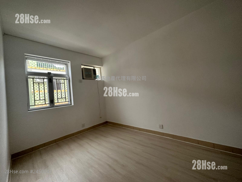 Village House Rental 4 Bedrooms , 3 Bathrooms 1,260 ft² Village House Rental 4 Bedrooms , 3 Bathrooms 1,260 ft²