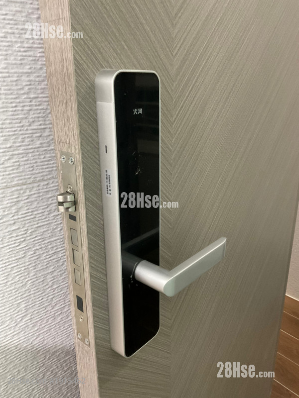 Hong Lok Mansion Rental 1 Bedroom , 1 Bathroom 189 ft² Hong Lok Mansion Rental 1 Bedroom , 1 Bathroom 189 ft²