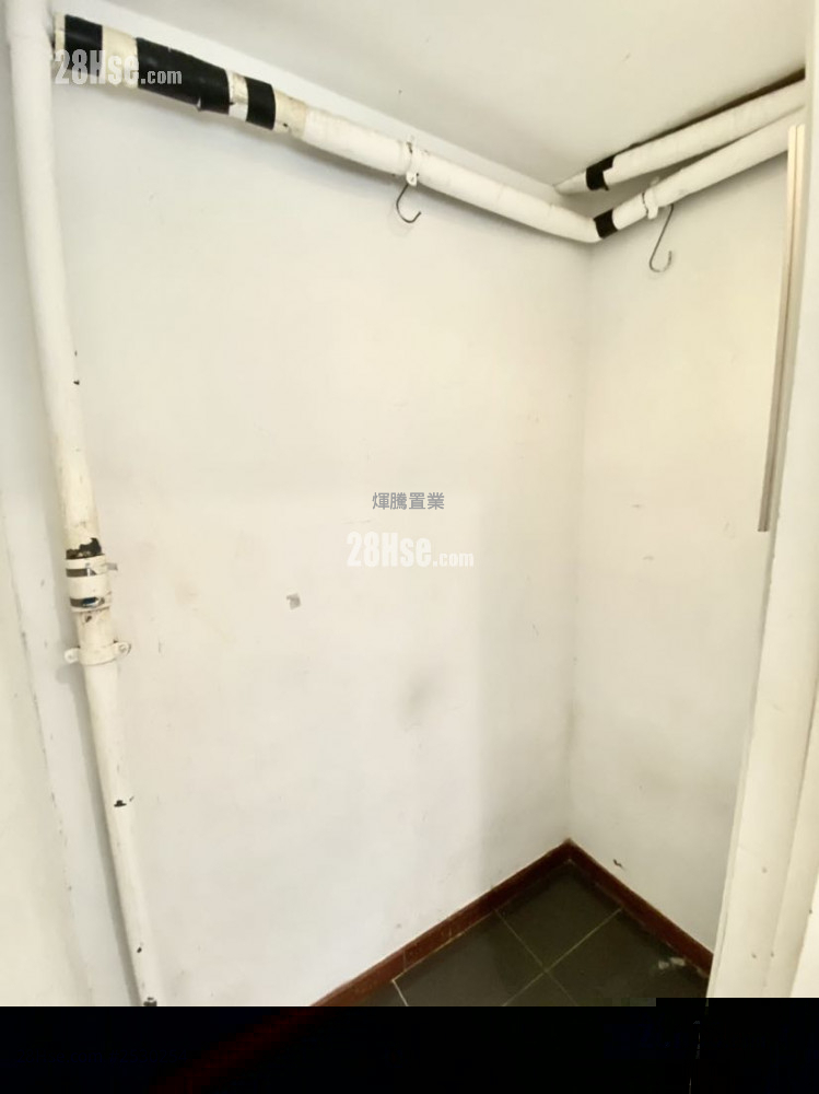 Robinson Rd 80 Sell 3 Bedrooms , 2 Bathrooms 840 ft² Robinson Rd 80 Sell 3 Bedrooms , 2 Bathrooms 840 ft²