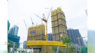Monaco 大廈: Monaco屬Monaco Development 第1期，位於啟德沐泰街12號，採單幢式設計，但分為第2及2A座，提供399伙，實用面積由280至760平方呎，間隔由開放式至3房。