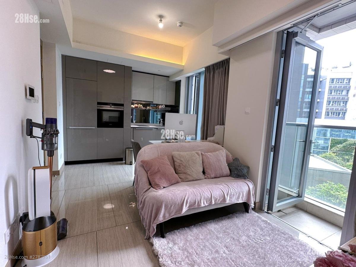 Cullinan West Sell 1 Bedroom , 1 Bathroom 371 ft² Cullinan West Sell 1 Bedroom , 1 Bathroom 371 ft²