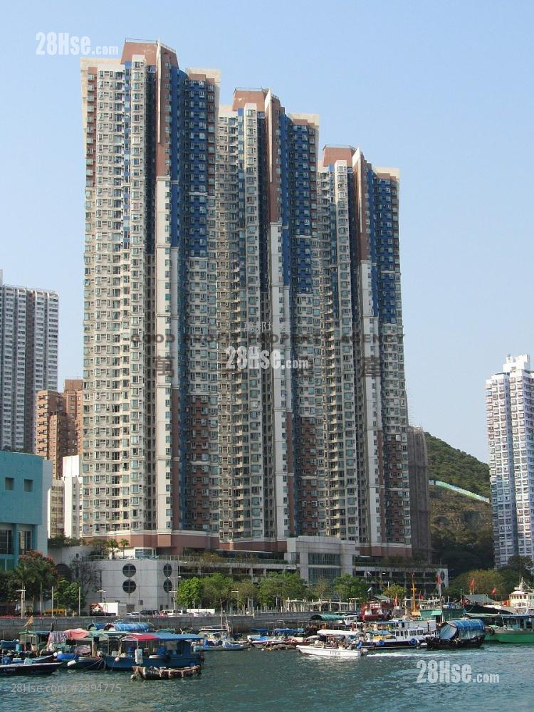 Marina Habitat Sell 3 Bedrooms , 2 Bathrooms 605 ft²