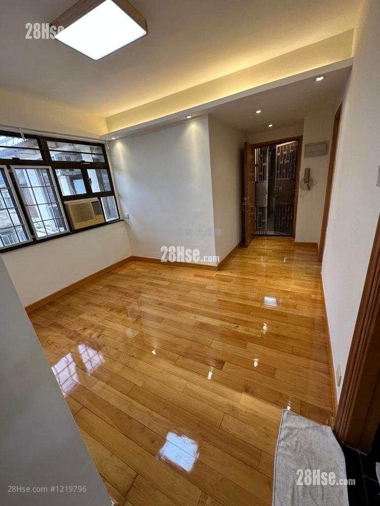 On Fook Building Sell 3 Bedrooms , 1 Bathroom 458 ft²