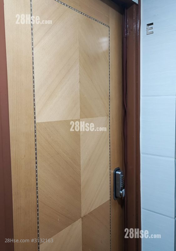 Shing Tak Mansion Rental Studio , 1 Bathroom 110 ft² Shing Tak Mansion Rental Studio , 1 Bathroom 110 ft²