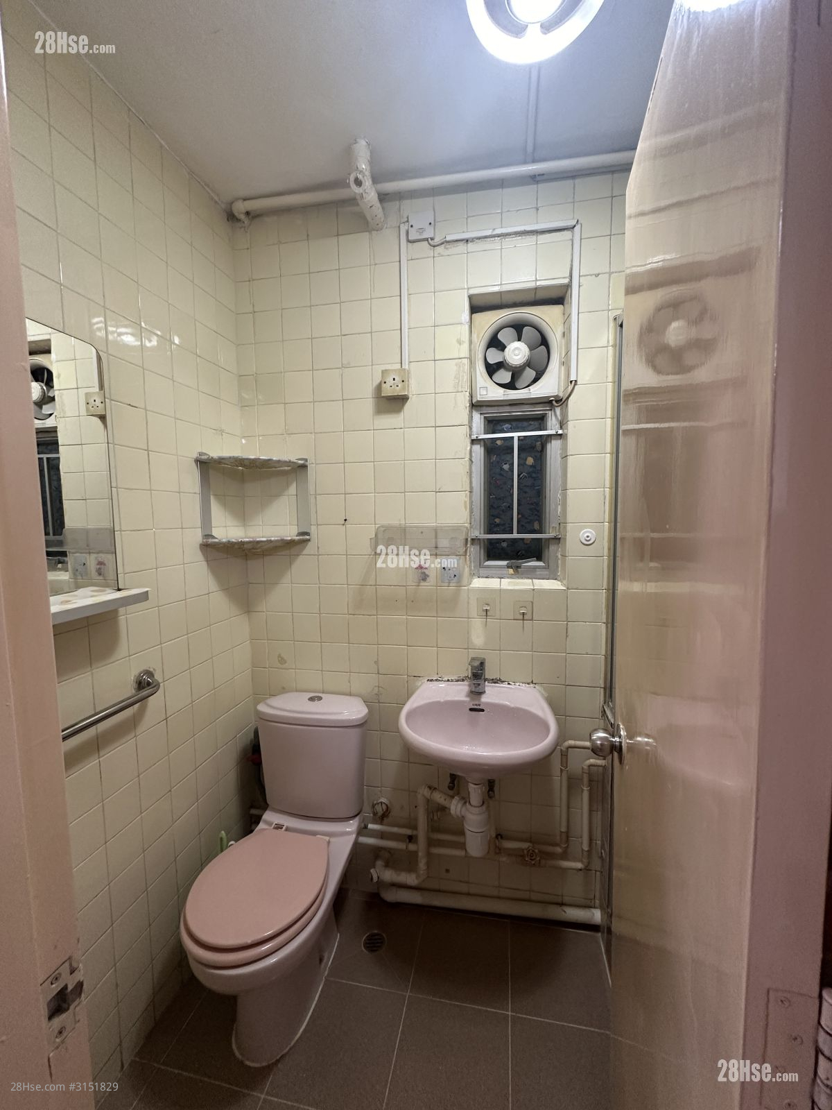 Tin Oi Court Rental 2 Bedrooms , 1 Bathroom 438 ft² Tin Oi Court Rental 2 Bedrooms , 1 Bathroom 438 ft²