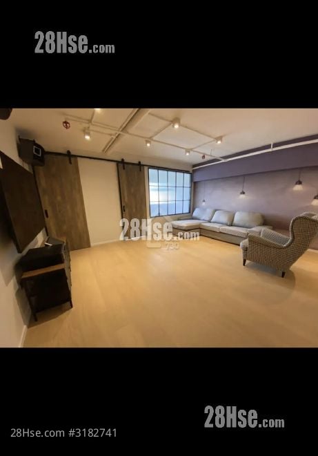 鴻力工業中心 售盤 1 房 , 1 廁所 鴻力工業中心 售盤 1 房 , 1 廁所