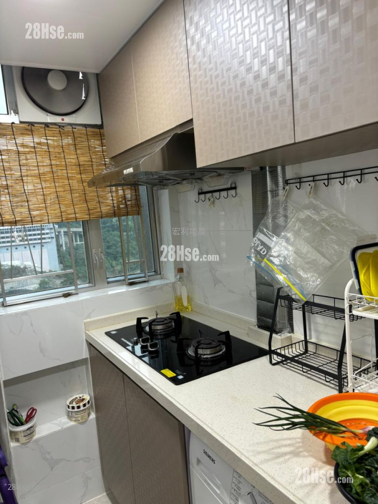 Tsui Wan Estate Sell 3 Bedrooms , 1 Bathroom 544 ft² Tsui Wan Estate Sell 3 Bedrooms , 1 Bathroom 544 ft²