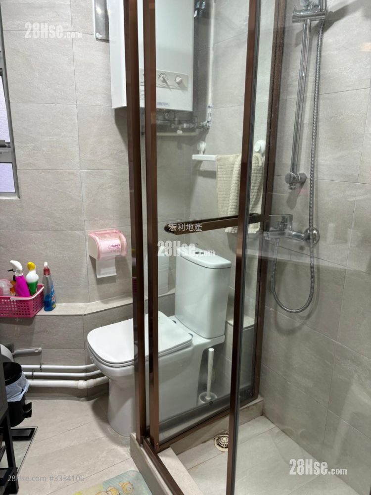 Tsui Wan Estate Sell 3 Bedrooms , 1 Bathroom 544 ft² Tsui Wan Estate Sell 3 Bedrooms , 1 Bathroom 544 ft²