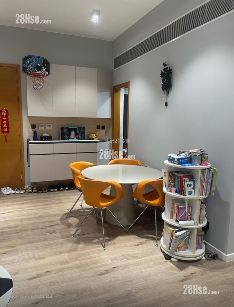 壹號雲頂 售盤 4 房 , 2 浴室 1,084 平方呎 壹號雲頂 售盤 4 房 , 2 浴室 1,084 平方呎