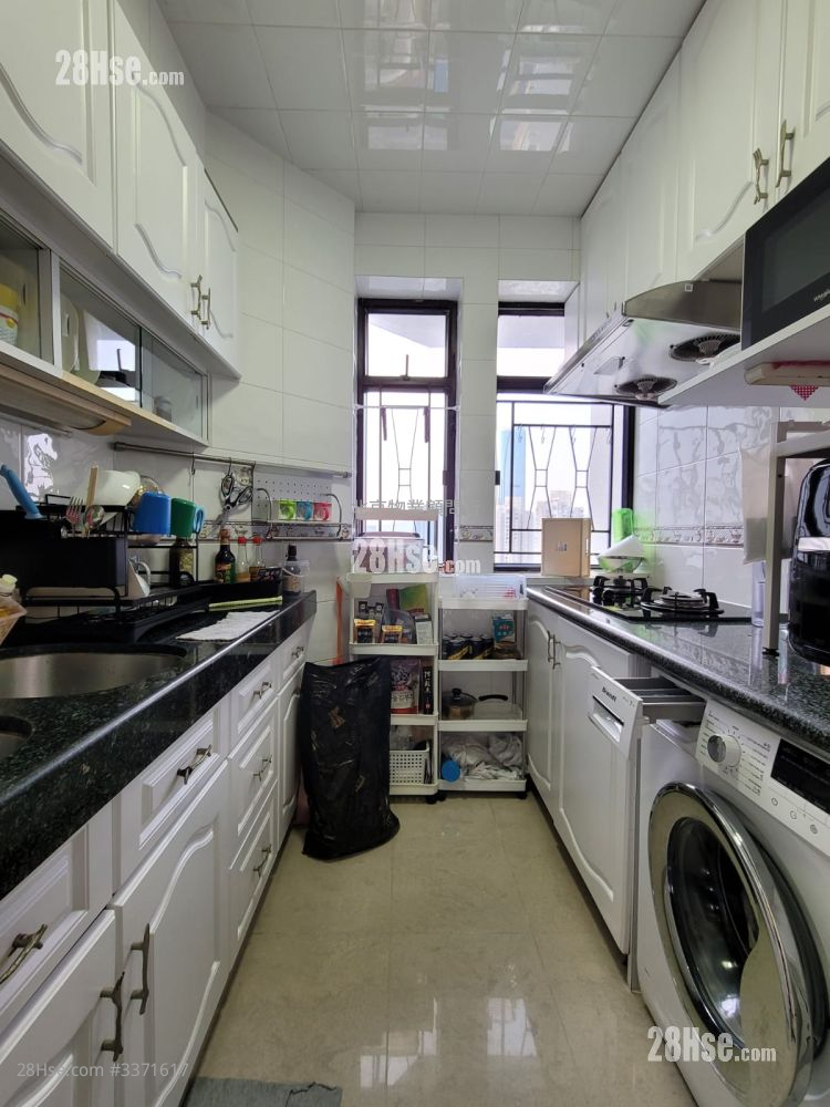 Kornhill Sell 3 Bedrooms , 2 Bathrooms 947 ft² Kornhill Sell 3 Bedrooms , 2 Bathrooms 947 ft²