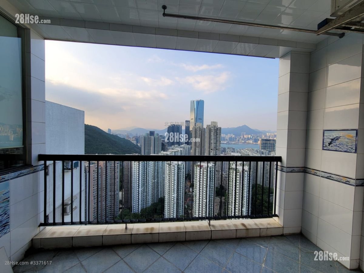 Kornhill Sell 3 Bedrooms , 2 Bathrooms 947 ft² Kornhill Sell 3 Bedrooms , 2 Bathrooms 947 ft²