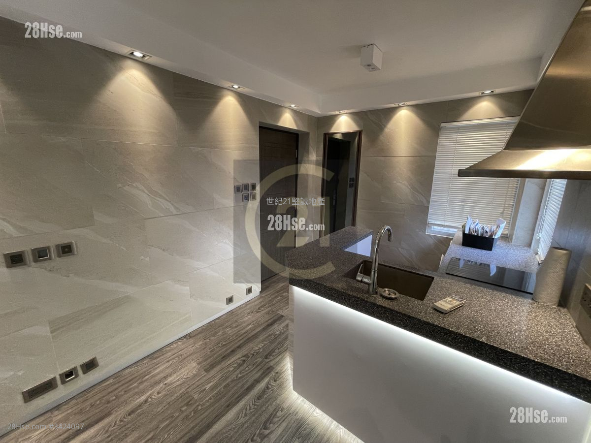 Mannie Garden Sell Studio , 1 Bathroom 203 ft² Mannie Garden Sell Studio , 1 Bathroom 203 ft²
