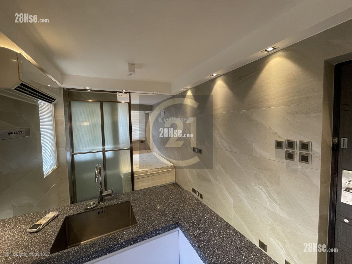 Mannie Garden Sell Studio , 1 Bathroom 203 ft² Mannie Garden Sell Studio , 1 Bathroom 203 ft²