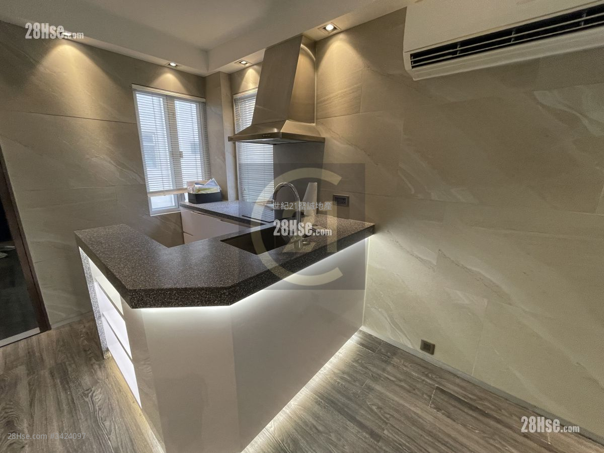 Mannie Garden Sell Studio , 1 Bathroom 203 ft² Mannie Garden Sell Studio , 1 Bathroom 203 ft²