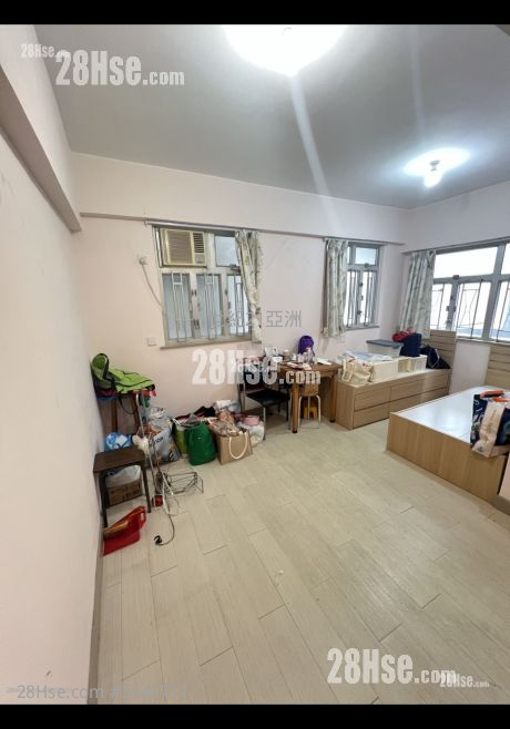 Capital Building Sell Studio , 1 Bathroom 259 ft²