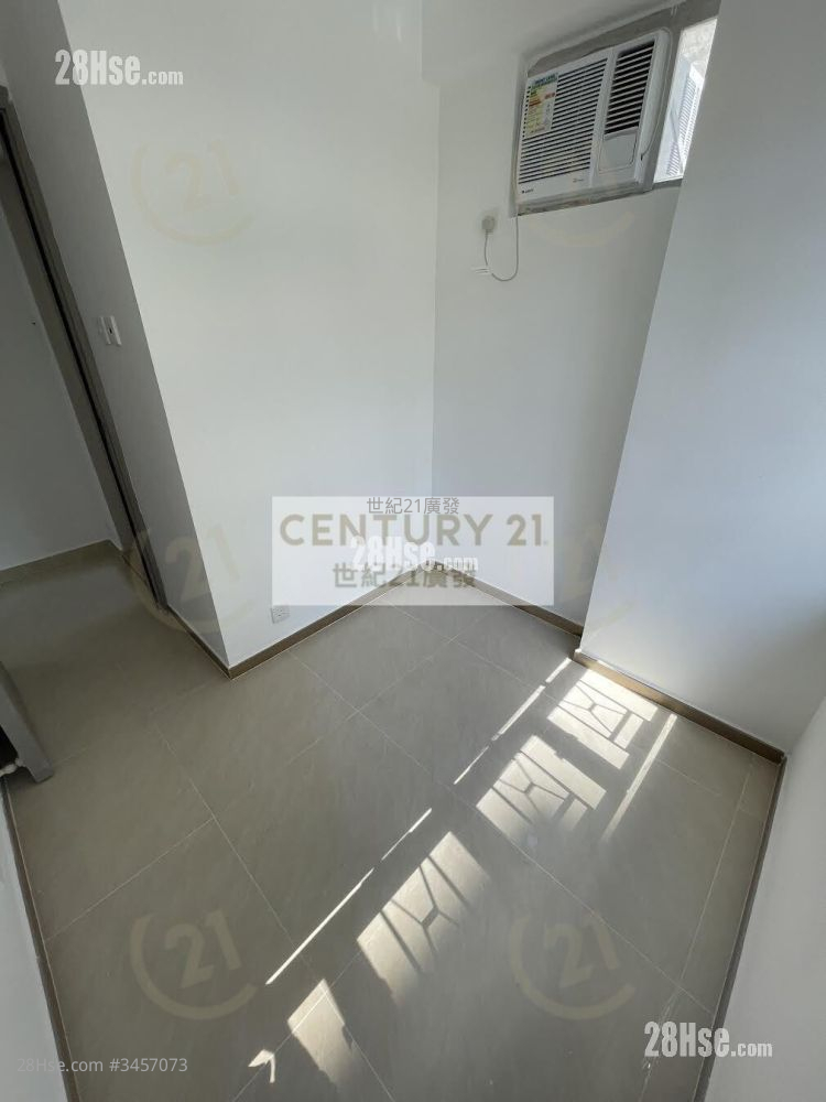 單幢樓房 售盤 2 房 , 1 浴室 285 平方呎 單幢樓房 售盤 2 房 , 1 浴室 285 平方呎