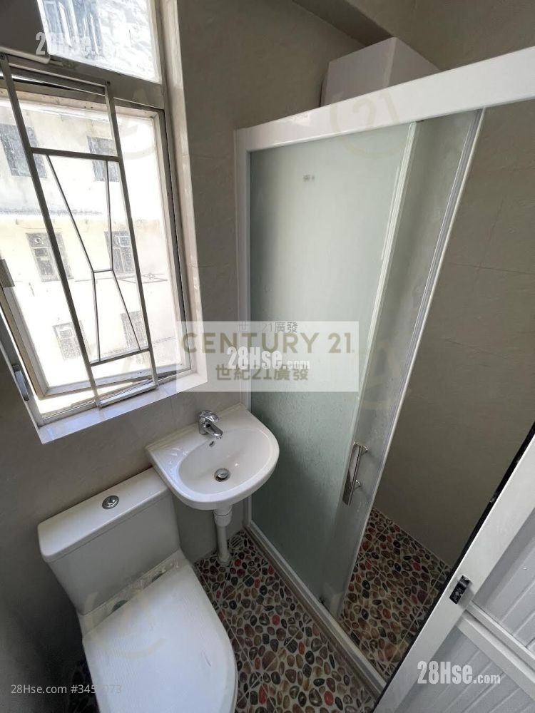 單幢樓房 售盤 2 房 , 1 浴室 285 平方呎 單幢樓房 售盤 2 房 , 1 浴室 285 平方呎