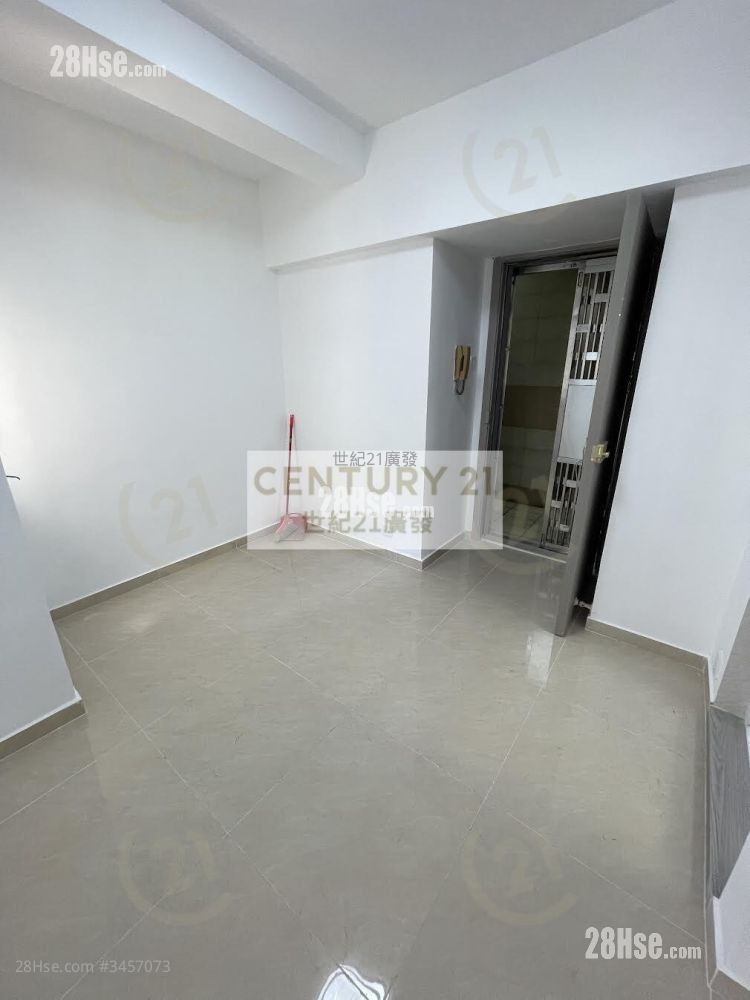 單幢樓房 售盤 2 房 , 1 浴室 285 平方呎 單幢樓房 售盤 2 房 , 1 浴室 285 平方呎