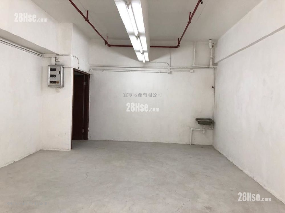 640建呎 吉倉 有60A大電 售200萬