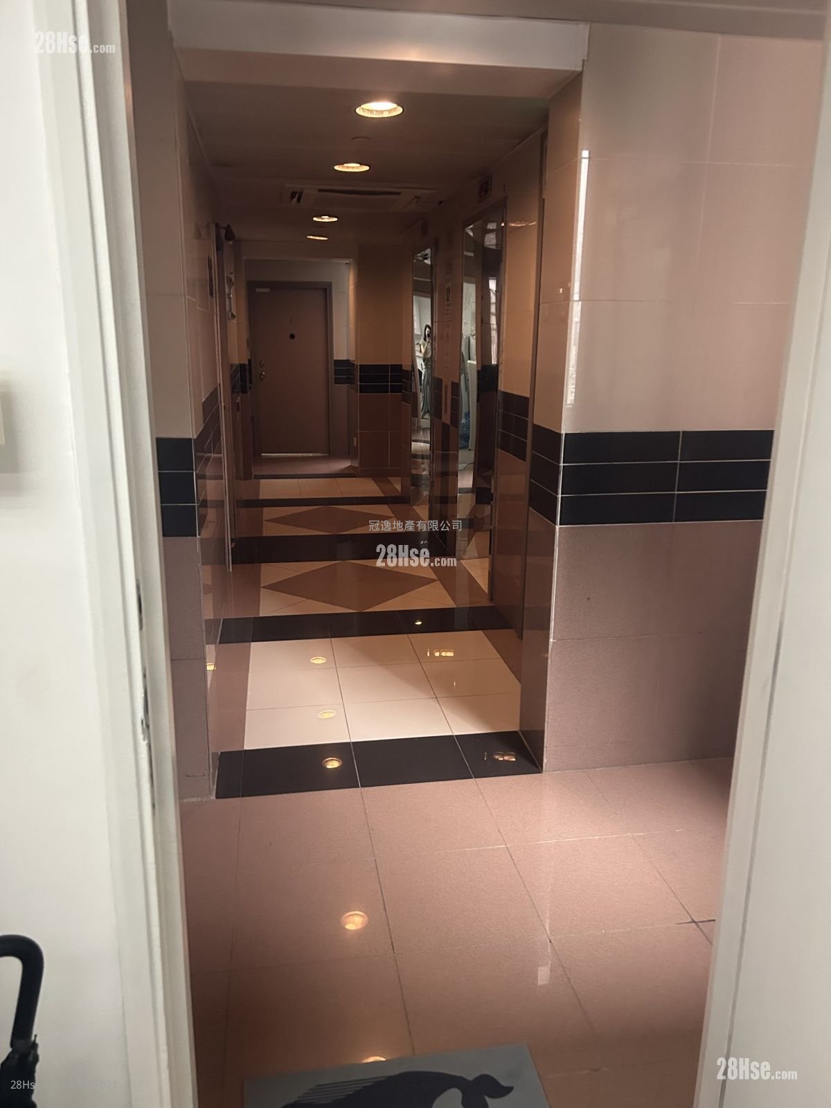 Jupiter Tower Rental Studio