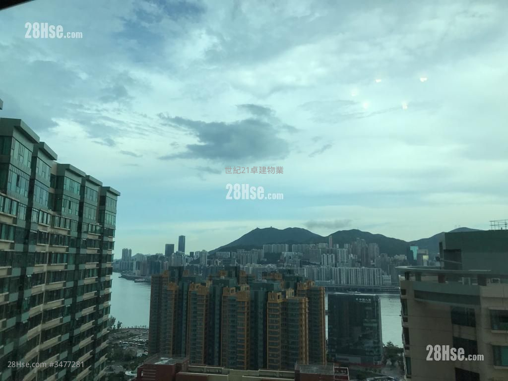 Royal Peninsula Sell Studio , 1 Bathroom 384 ft² Royal Peninsula Sell Studio , 1 Bathroom 384 ft²