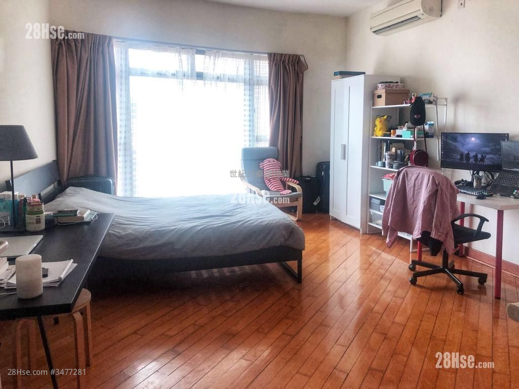 Royal Peninsula Sell Studio , 1 Bathroom 384 ft² Royal Peninsula Sell Studio , 1 Bathroom 384 ft²