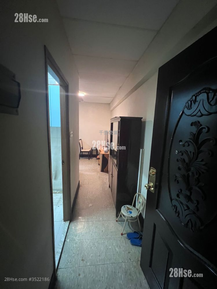 Cheung Shing Building Sell 498 ft²