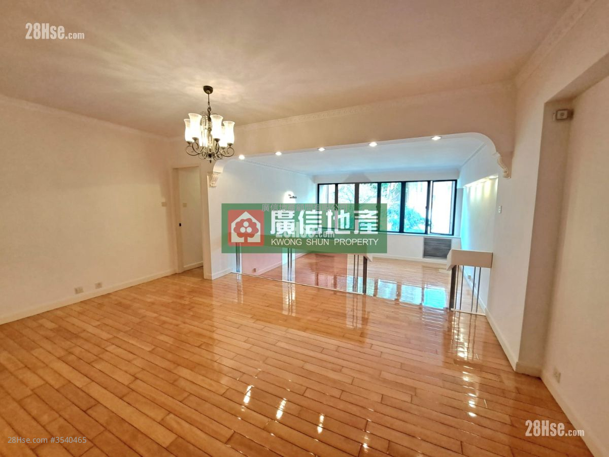 Sunpeace Court Sell 3 Bedrooms , 3 Bathrooms 1,417 ft²