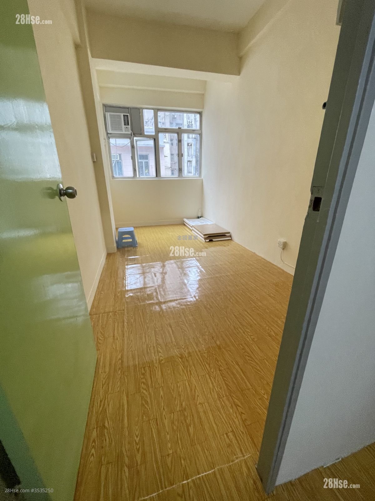 Apartment Rental 200 ft² Apartment Rental 200 ft²