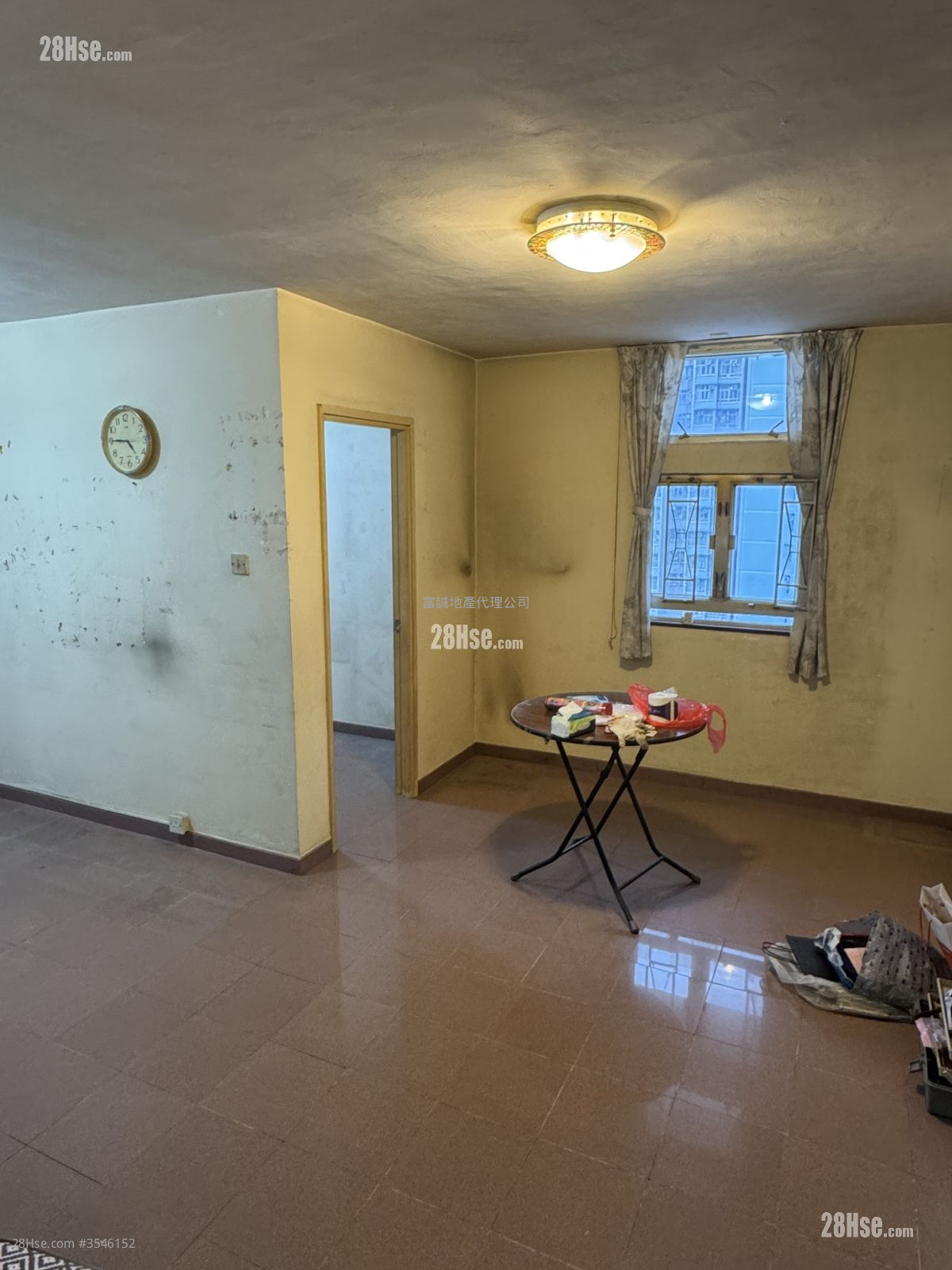 Tsz Oi Court Sell 3 Bedrooms , 1 Bathroom 645 ft²