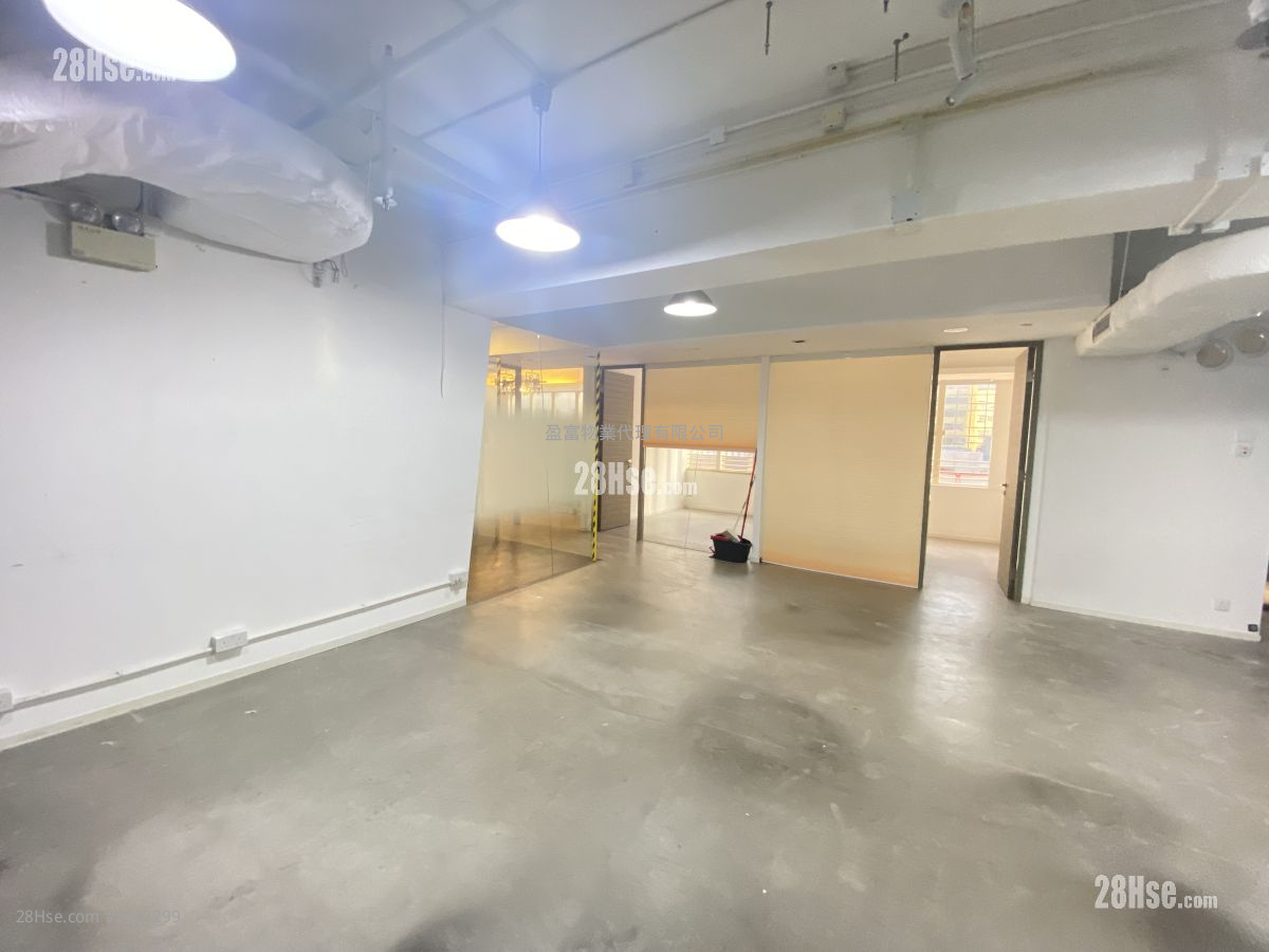 Pan Asia Centre Rental 4 Bedrooms , 2 Toilets Pan Asia Centre Rental 4 Bedrooms , 2 Toilets