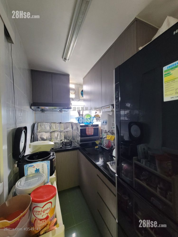 丰盛苑 售盘 2 房 , 1 浴室 381 平方尺