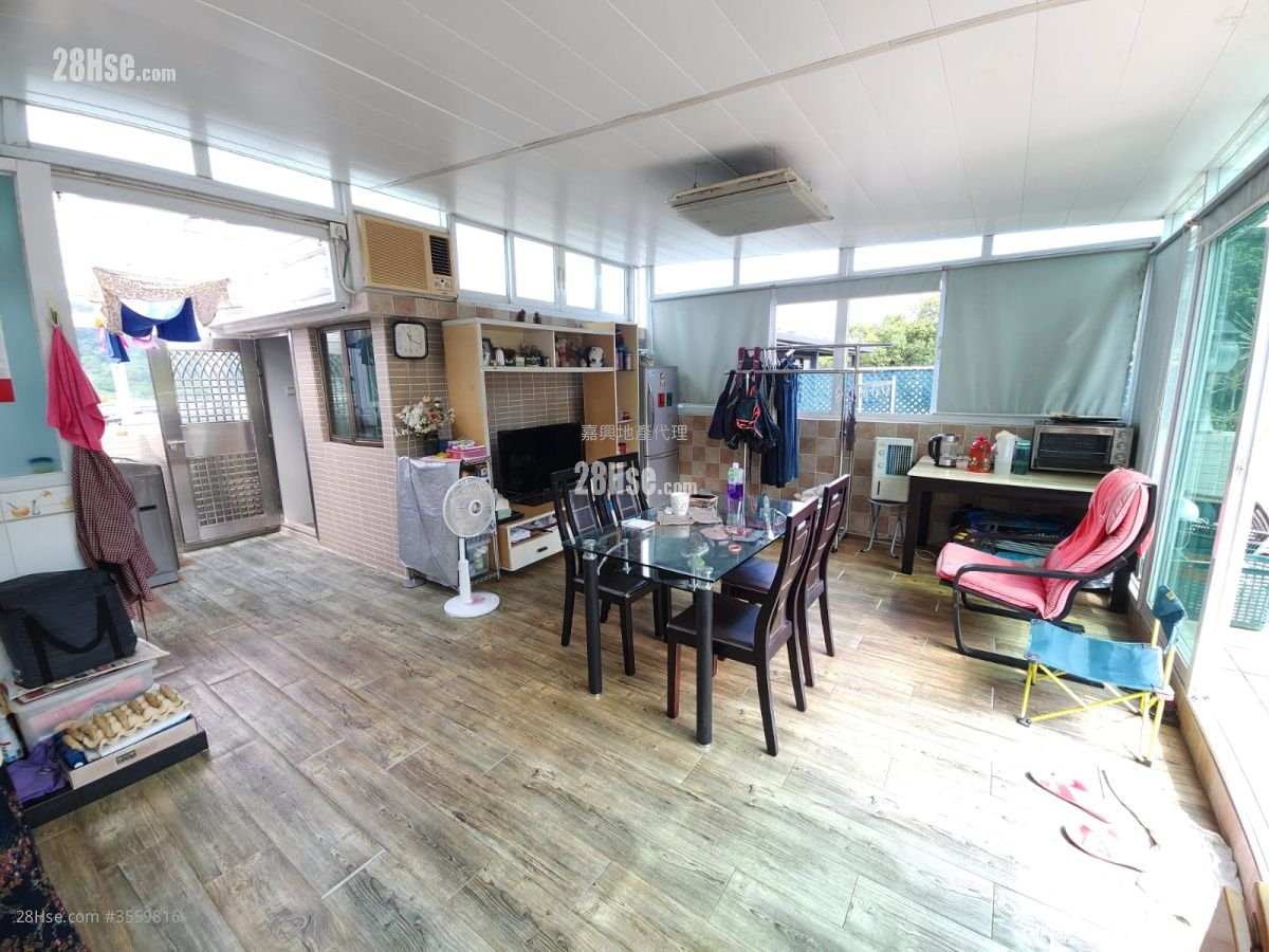近市区村屋 售盘 3 房 , 2 浴室 近市区村屋 售盘 3 房 , 2 浴室