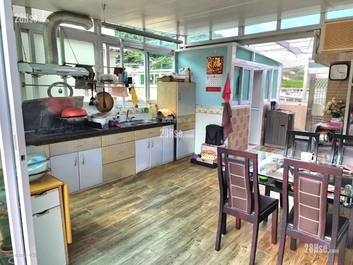 近市区村屋 售盘 3 房 , 2 浴室 近市区村屋 售盘 3 房 , 2 浴室