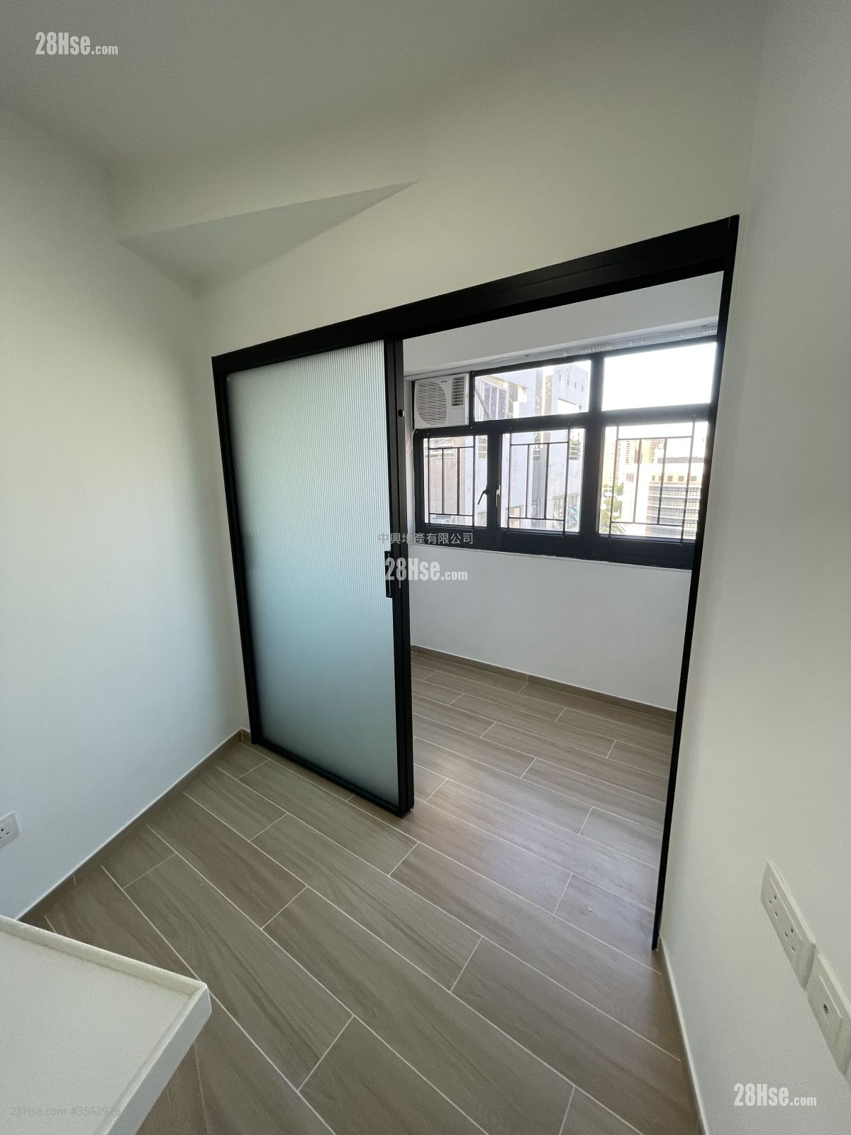 華豐大廈 租盤 開放式間隔 , 1 浴室 160 平方呎