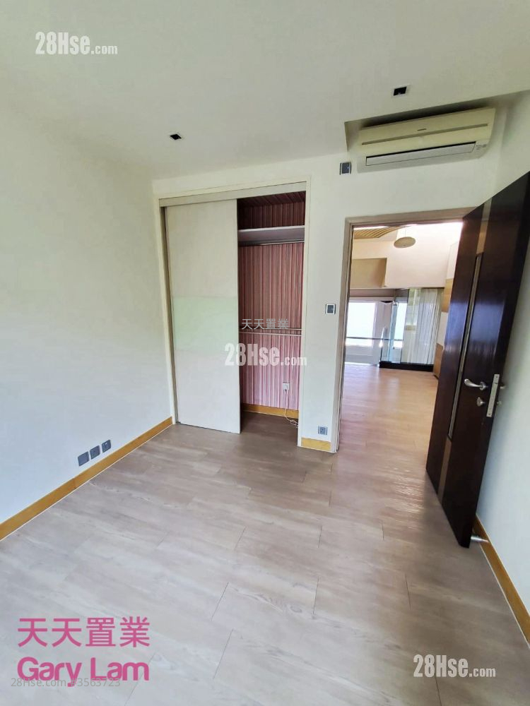 Silver Strand Lodge Rental 3 Bedrooms , 3 Bathrooms 1,893 ft² Silver Strand Lodge Rental 3 Bedrooms , 3 Bathrooms 1,893 ft²