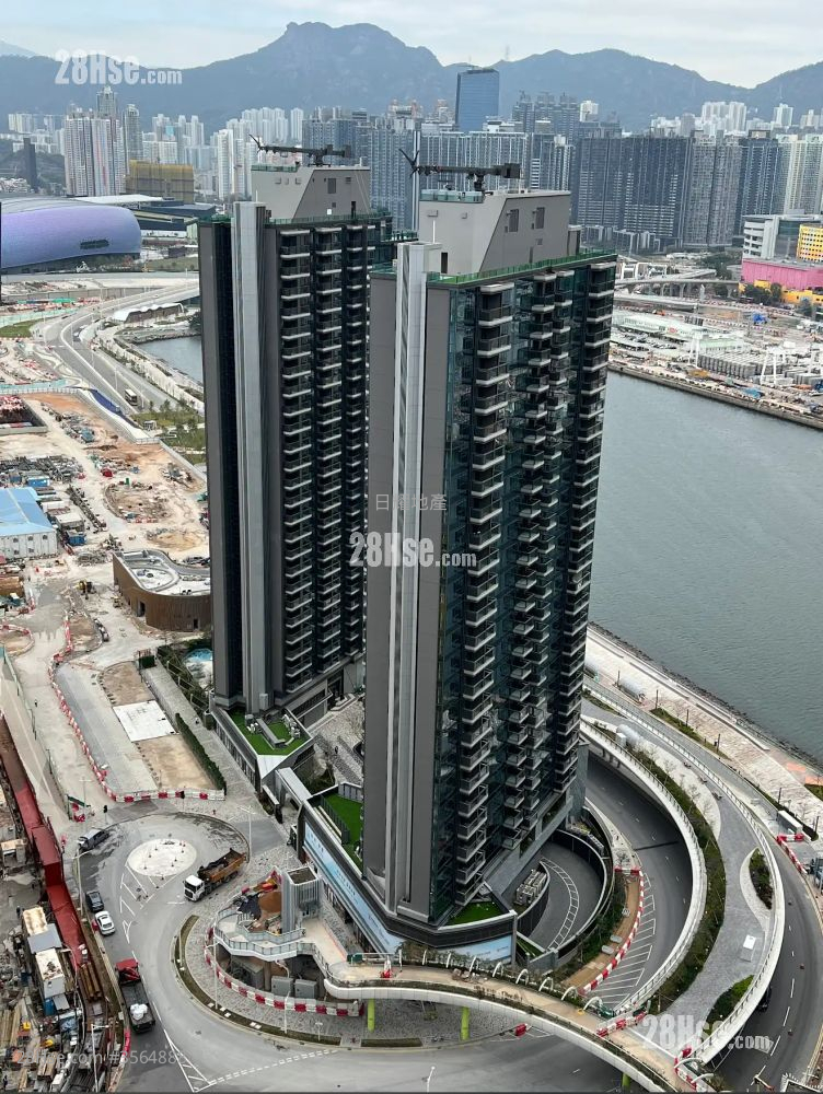 Twin Victoria Sell 2 Bedrooms , 1 Bathroom 437 ft²
