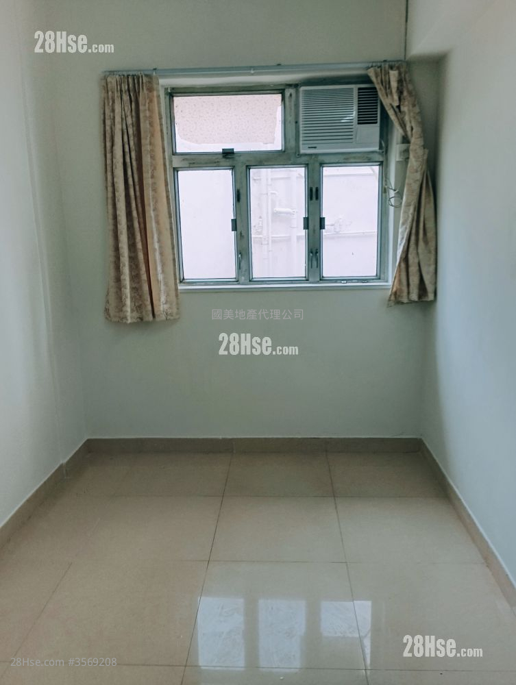 雲漢大樓 租盤 開放式間隔 , 1 浴室 130 平方呎