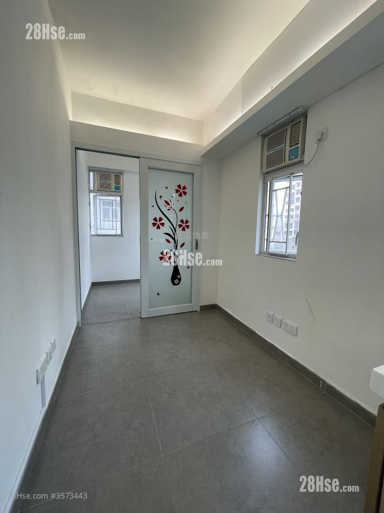 Hip Tak Building Rental 1 Bedroom , 1 Bathroom 120 ft²