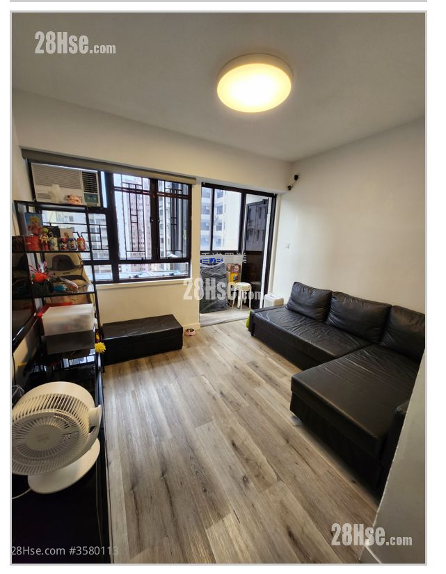 富威花園 售盤 3 房 , 2 浴室 889 平方呎