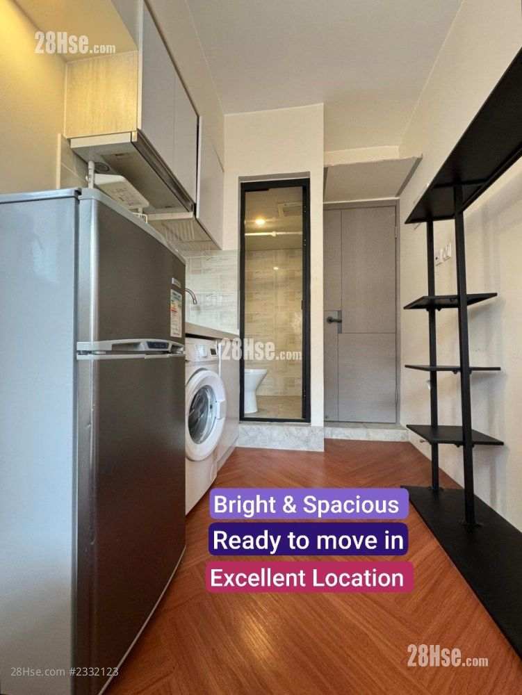 Spacious and bright, rare! Spacious and bright, rare!