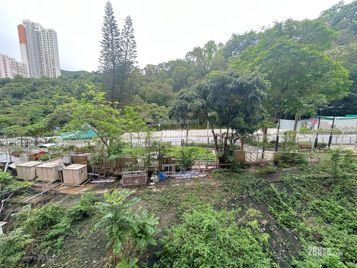 Moon Wah House Sell Studio , 1 Bathroom 322 ft²