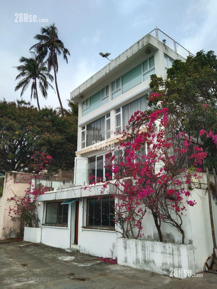 Ming Villa Sell 5+ Bedrooms , 3 Bathrooms 4,500 ft²