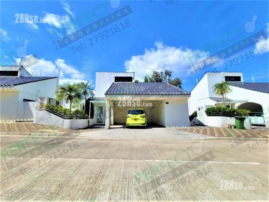 Floral Villas Rental 4 Bedrooms 1,931 ft²