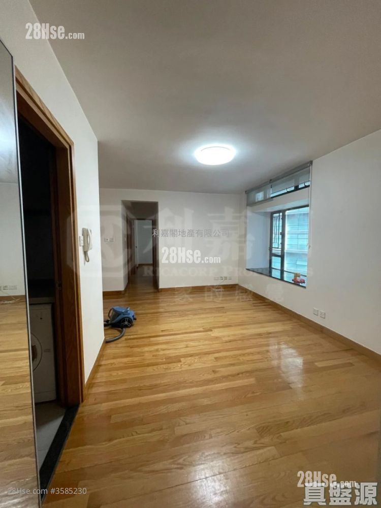 Hollywood Terrace Sell 3 Bedrooms , 1 Bathroom 705 ft²