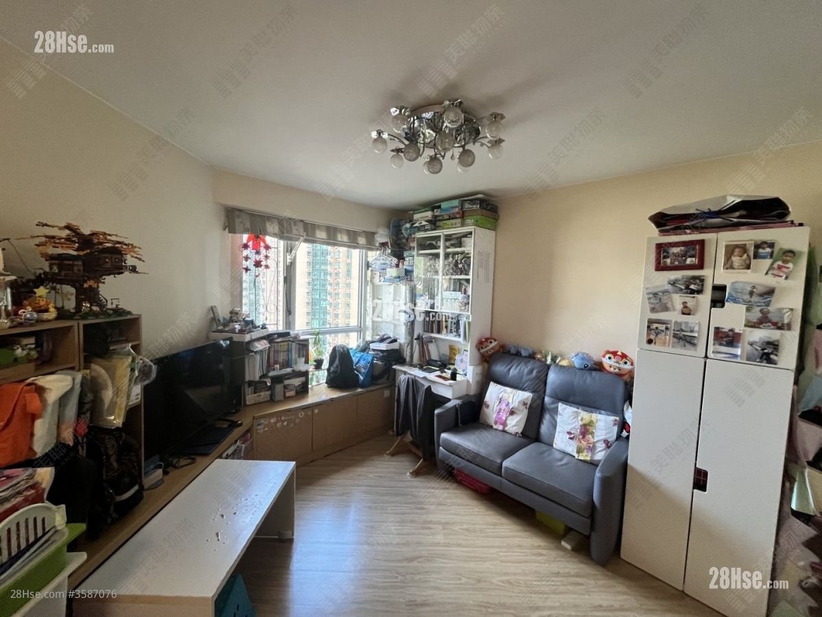 Bel Air Heights Sell 2 Bedrooms 449 ft²